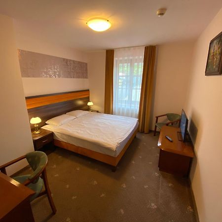 Hotel Grant Krynica Zdroj Buitenkant foto