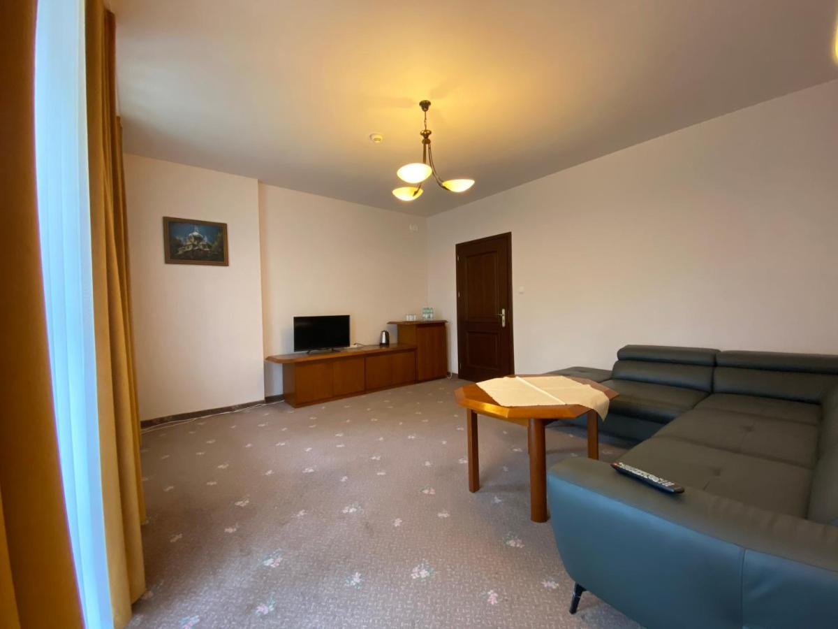 Hotel Grant Krynica Zdroj Buitenkant foto
