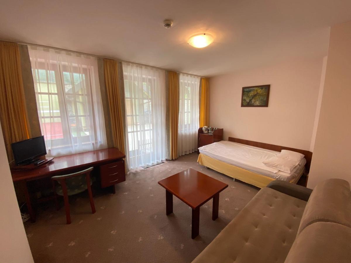 Hotel Grant Krynica Zdroj Buitenkant foto
