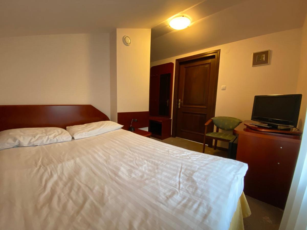 Hotel Grant Krynica Zdroj Buitenkant foto