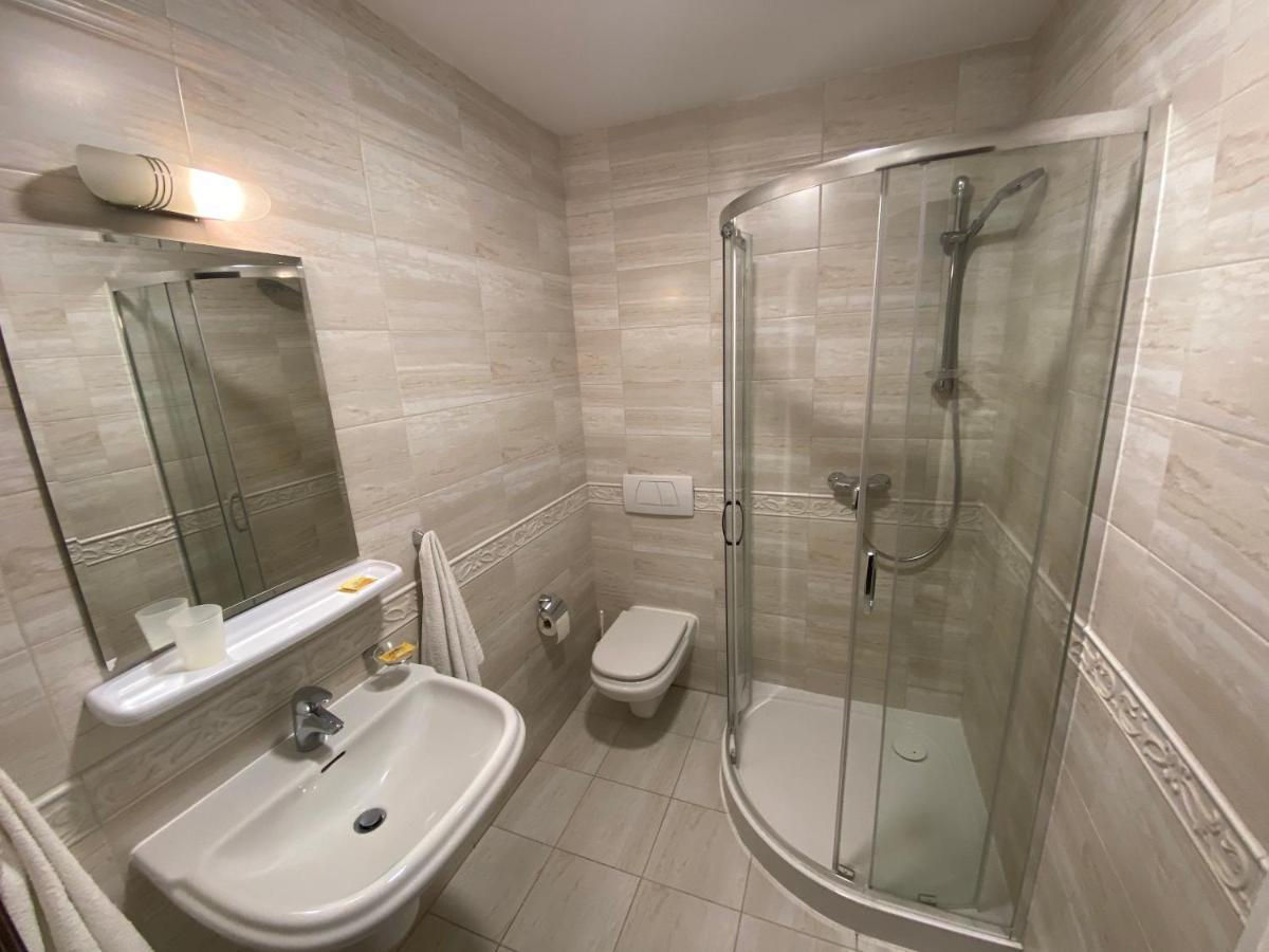 Hotel Grant Krynica Zdroj Buitenkant foto