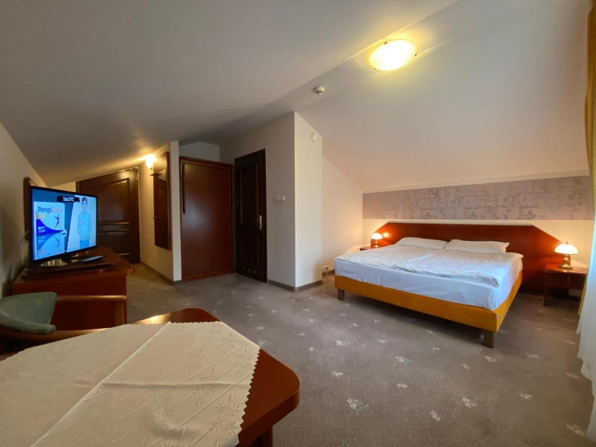 Hotel Grant Krynica Zdroj Buitenkant foto