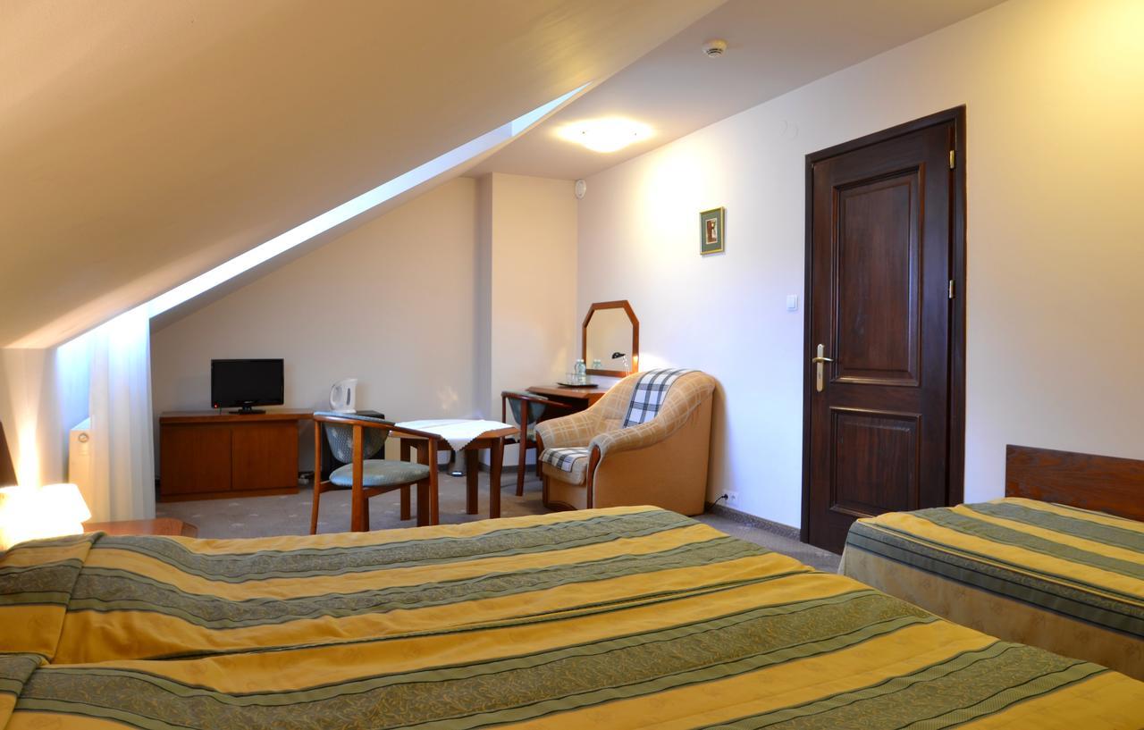 Hotel Grant Krynica Zdroj Buitenkant foto