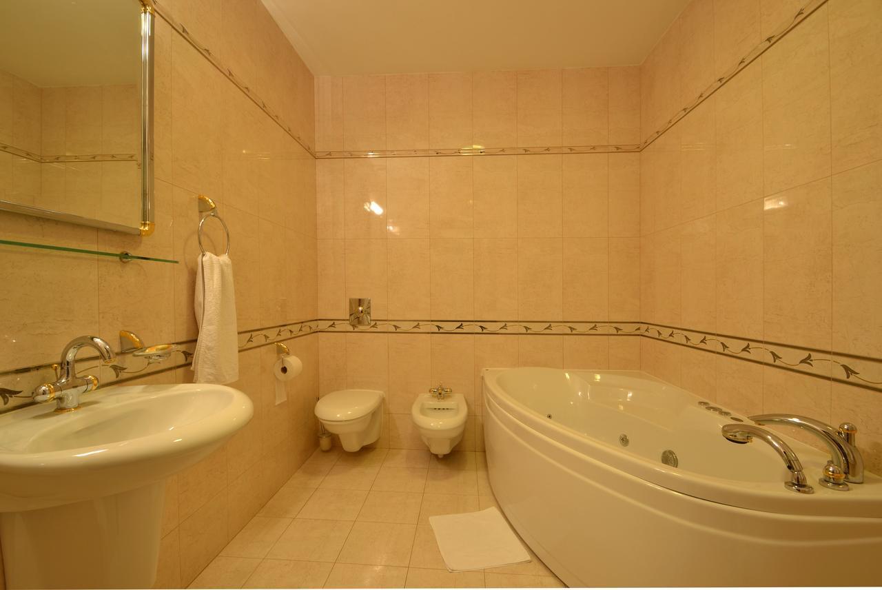 Hotel Grant Krynica Zdroj Buitenkant foto